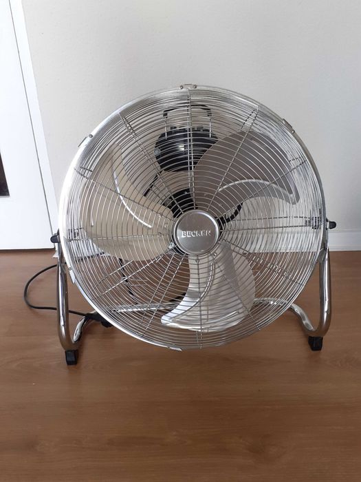 Ventoinha de chão Becken Nova