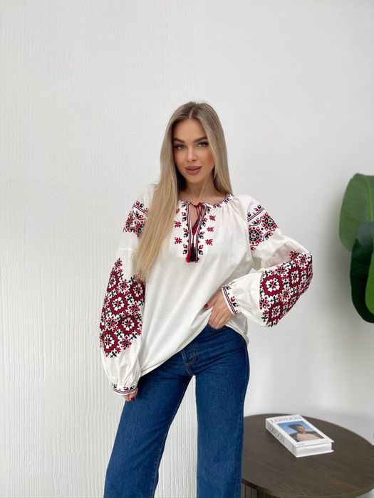 Вишиванка жіноча