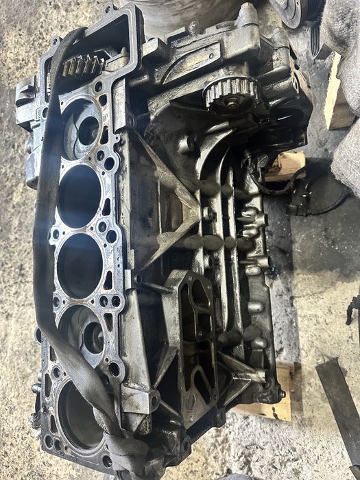 Двигун блок Т5 VW 2.5 AXD AXE BAC