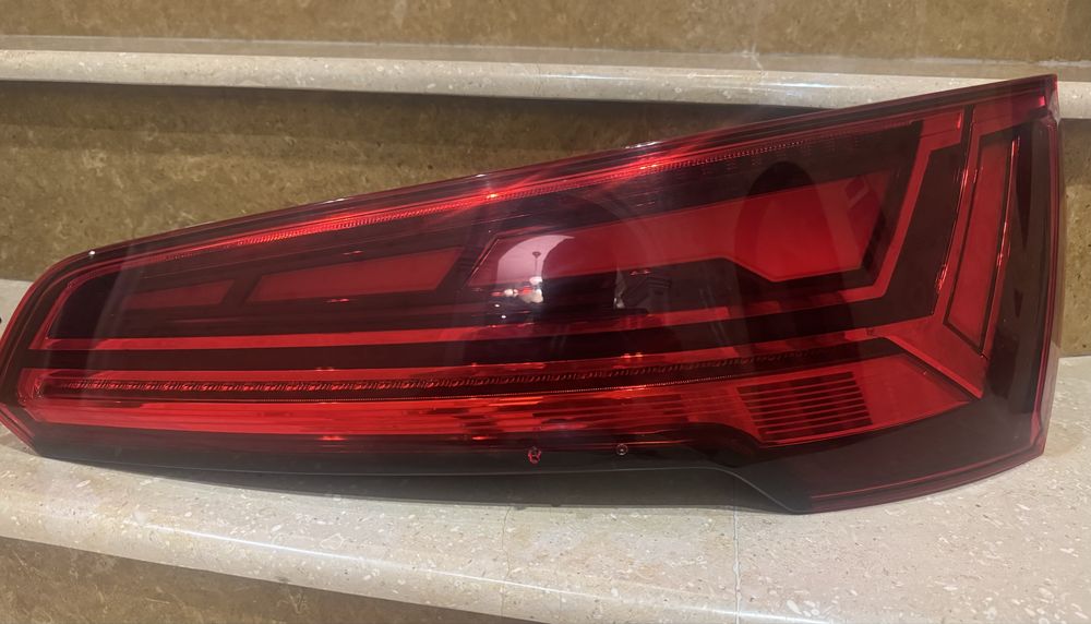 Задние фонари Audi Q 5 2024 рік