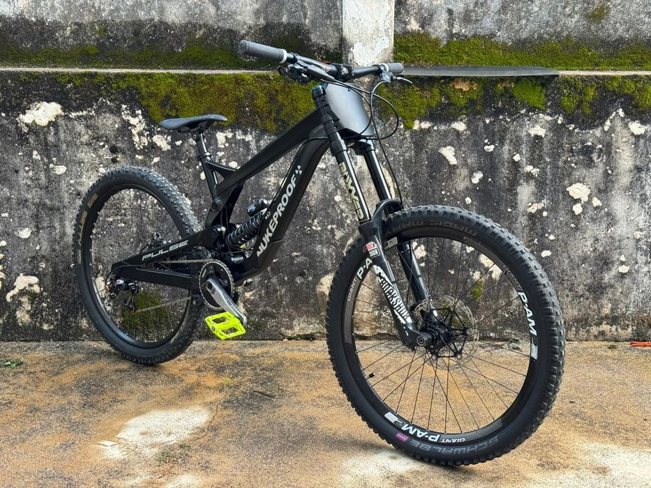 Nukeproof pulse preta