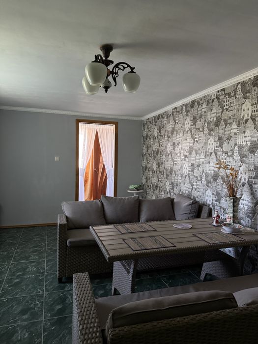 Продаж сучасного будинку в смт Березна – заїжджай і живи!