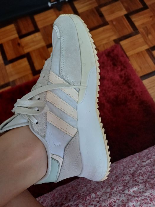 Tênis Adidas Feminino - Tamanho 36