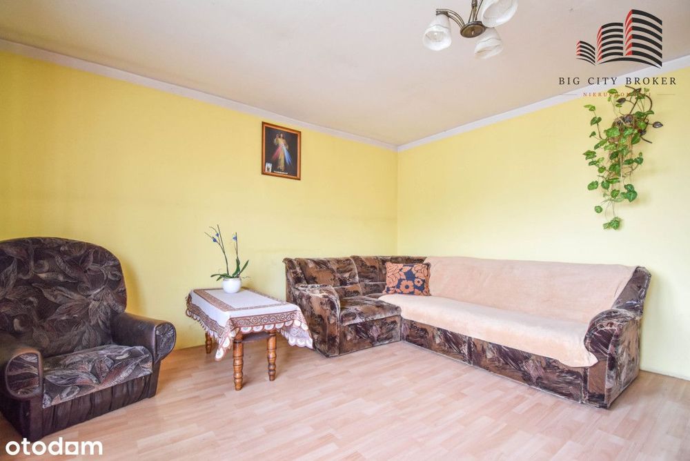 Dom z budynkami gospodarczymi nad Bugiem