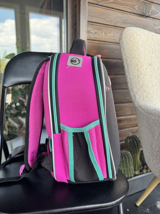 Продам портфель 1-4 клас