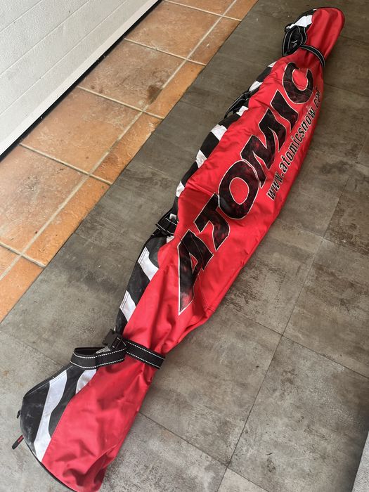 Skis Neve + Botas + Batons + Sacos de Transporte