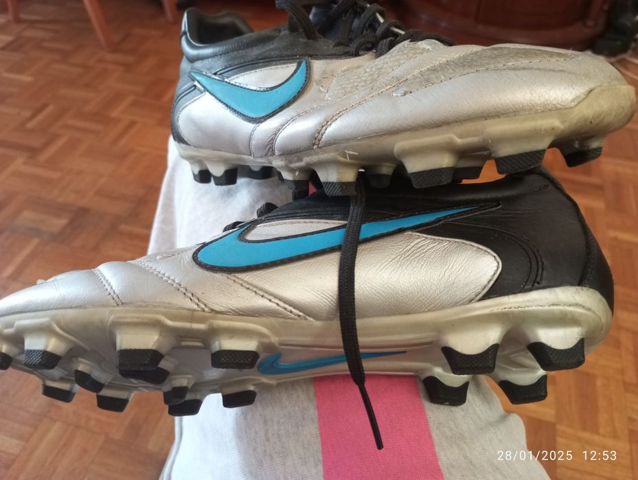 7 Vendo cada par sapatilhas