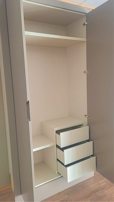 Roupeiro Grande com Excelente Arrumação