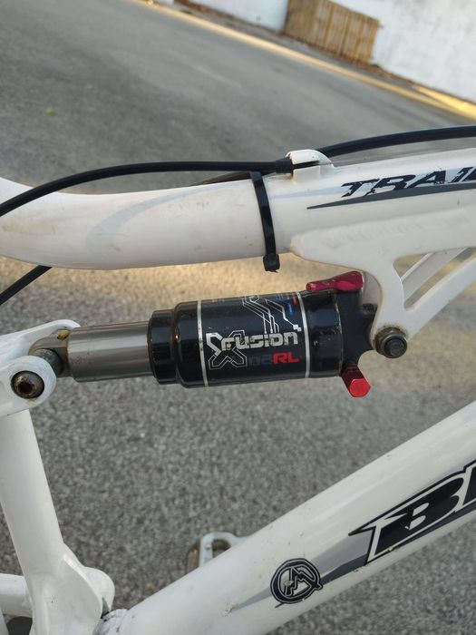 Bicicleta Downhill Berg Trailrock 5.5X