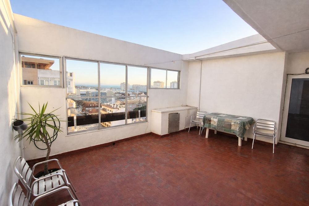 Quarto privado com vista mar em apartamento rooftop  Costa da Caparica