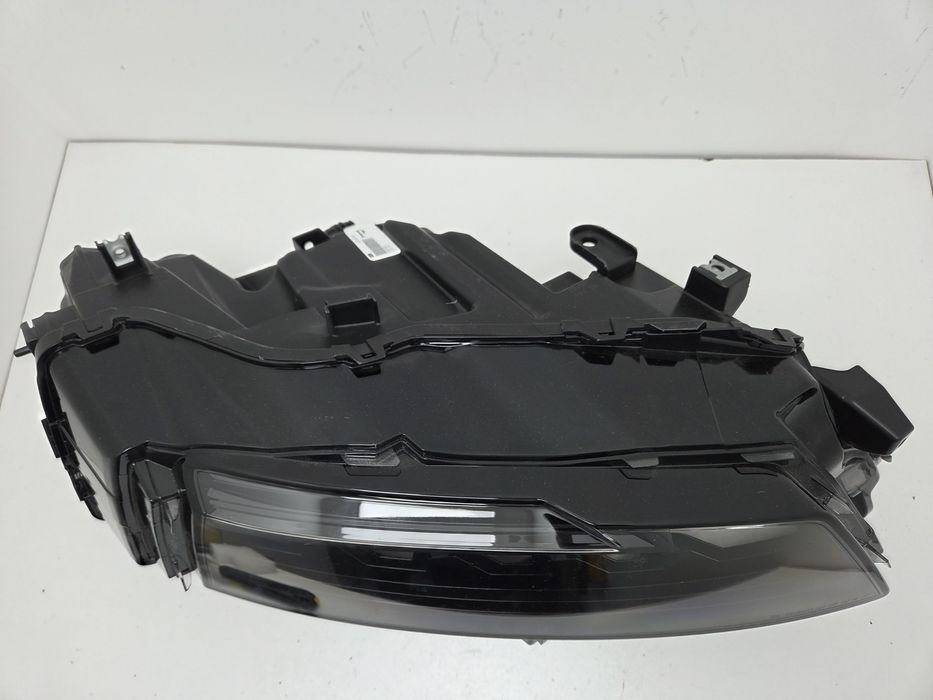 Фара права Nissan Rogue T33 2021-2025 Темна USA