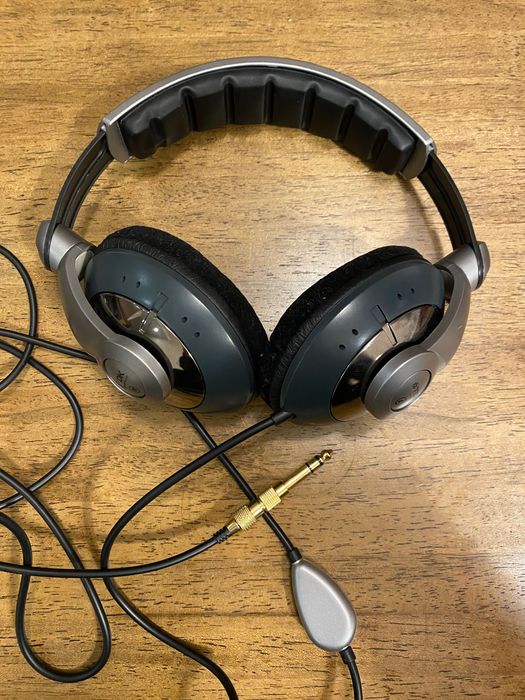Słuchawki TDK na kablu