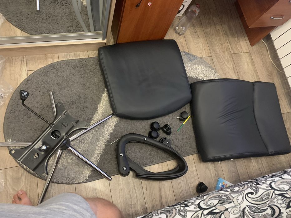 Офісне крісло нове