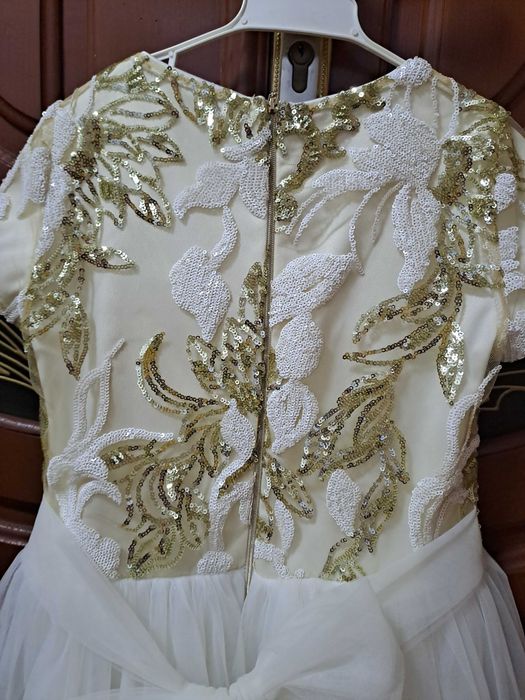 Красиве плаття для дівчинки. 140р