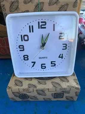 Часы - Будильник Настольные На Батарейке 1 * АА