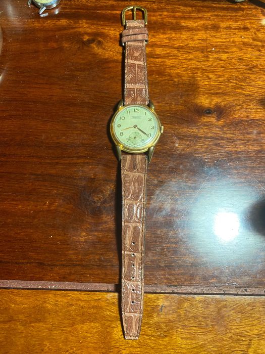 Relógio Suíço Oriental Chronometre Antimagnetic Plaquet Ouro Trabalha