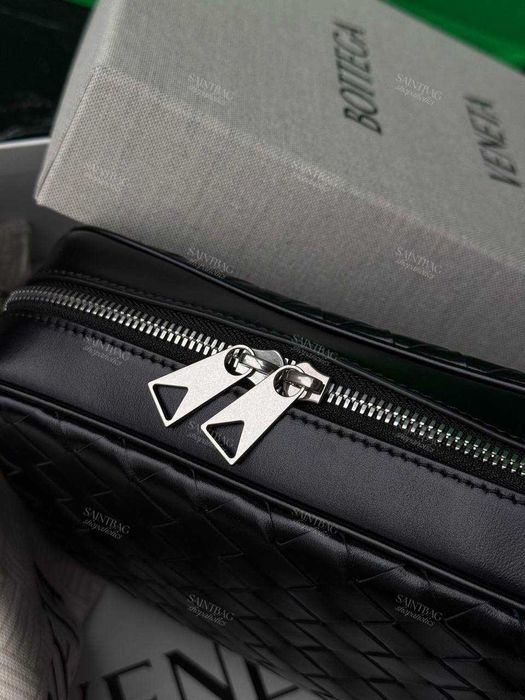 В наличии мужская сумка Bottega Vaneta черный цвет кожа Боттега Венета