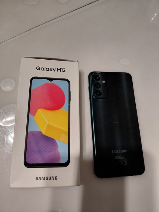Смартфон Samsung Galaxy M13