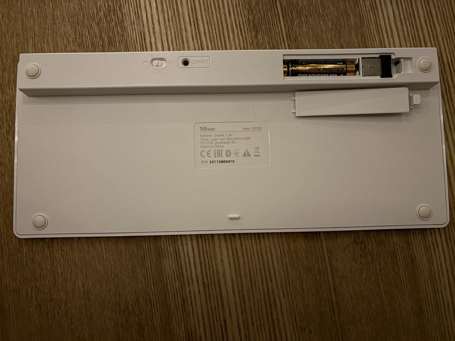 Клавіатура Trust Basics BT EN/UKR White бездротова