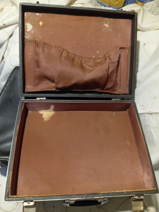 Дипломат вінтаж , папка для документів