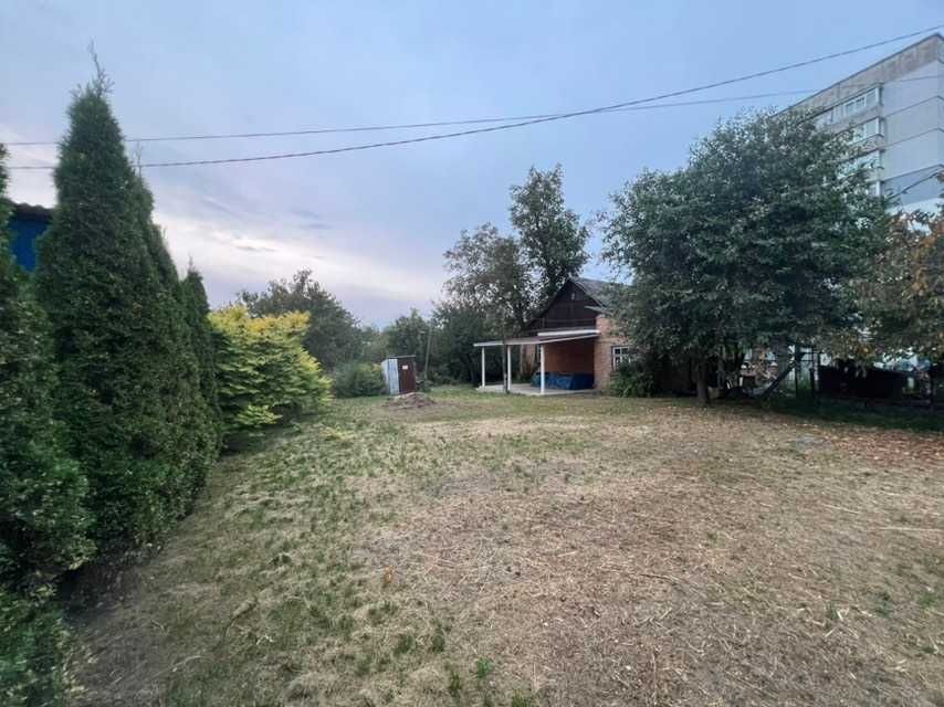 Продаж будинку вул. Довженко