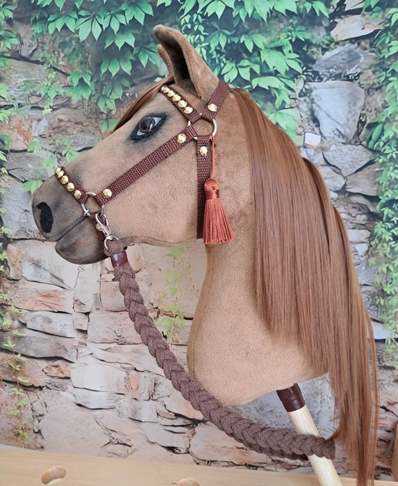 Konik Hobby Horse   ,kasztan, wielkość A3  - Zestaw
