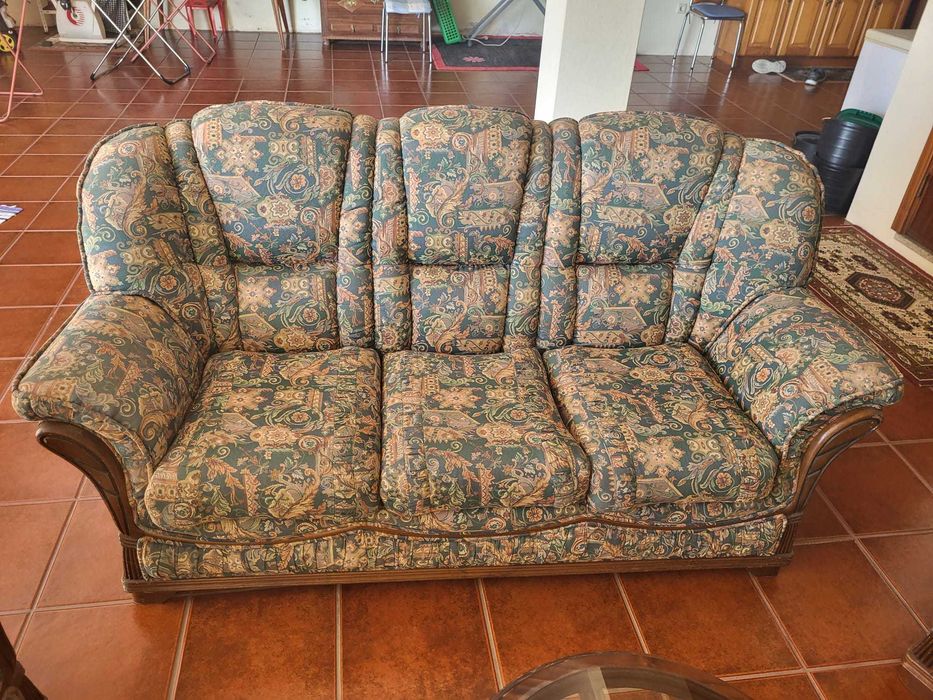 Conjunto de 3 sofas com mesa