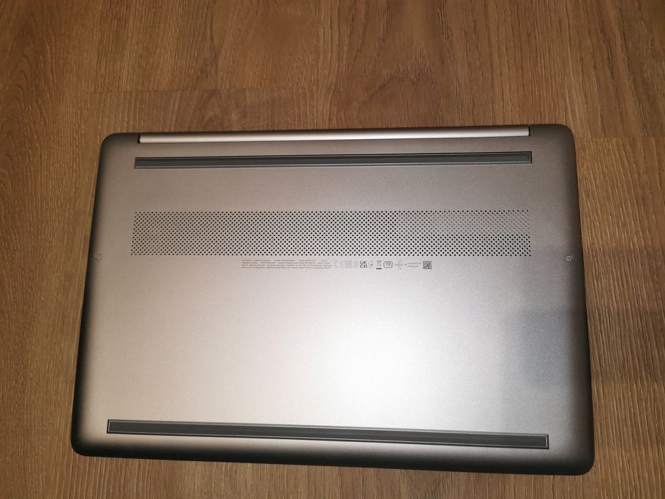 Laptop HP 15s-fq0930nw Celeron N4020/8GB/256SSD/15,6"FHD/Win11 + Torba