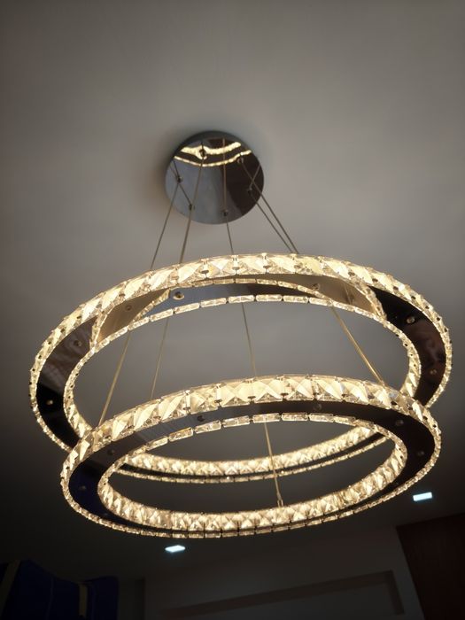 Candeeiro de Teto LED 33W - Argolas de Cristal (Leroy Merlin)