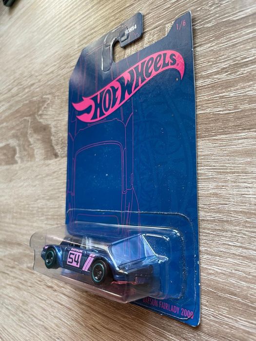 ホットウィール　DATSUN FAIRLADY 2000 Amazon | Hot Wheels 2017 Legends of Speed Datsun Fairlady