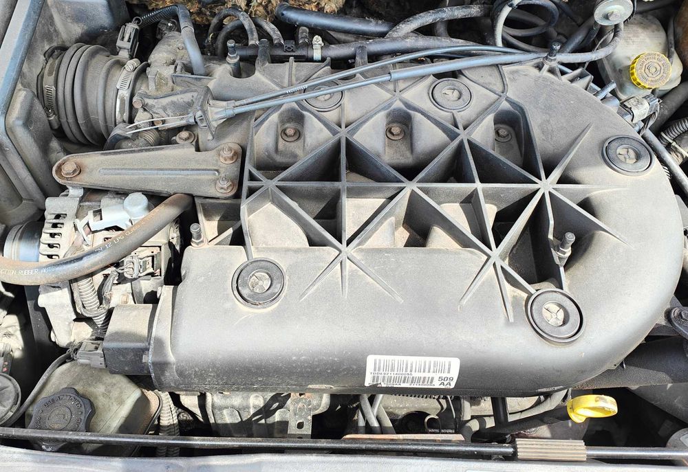 Двигун Chrysler Pacifica 3.5 V6 2005 р. на деталі