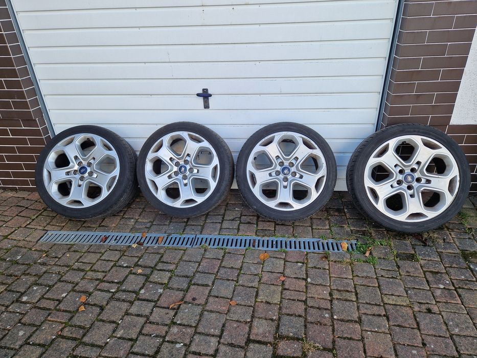 Felgi aluminiowe z oponami letnimi hankook 18 Ford