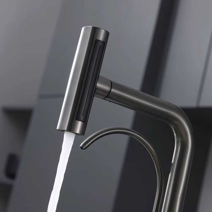 Nowoczesna duża bateria kuchenna z dodatkowym kranikiem wodospad