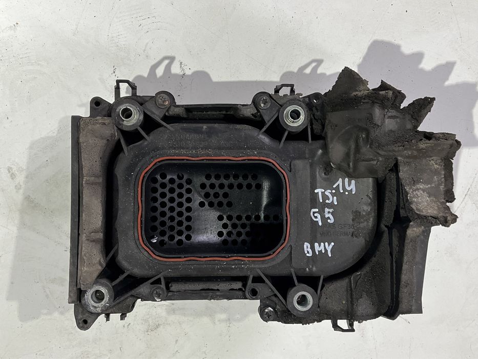 Корпус компрессора 1.4 TSI BMY CAVD golf 5 touran 03C103502K