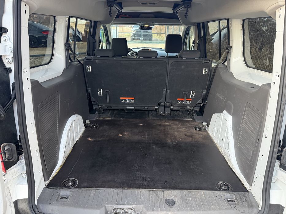 Ford transit connect 5 osobowy