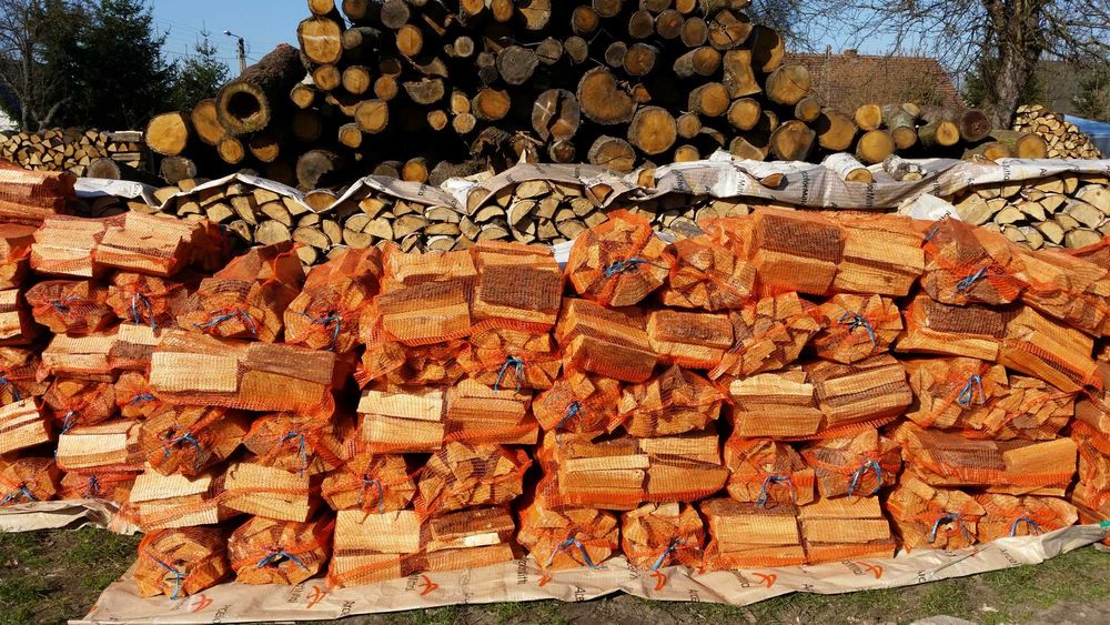Drewkom Drewno Kominkowe Sezonowane w workach Buk Olcha do wędzenia