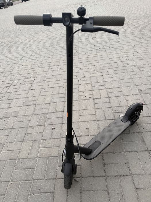 Електросамокат Xiaomi Mi Electric Scooter 1S