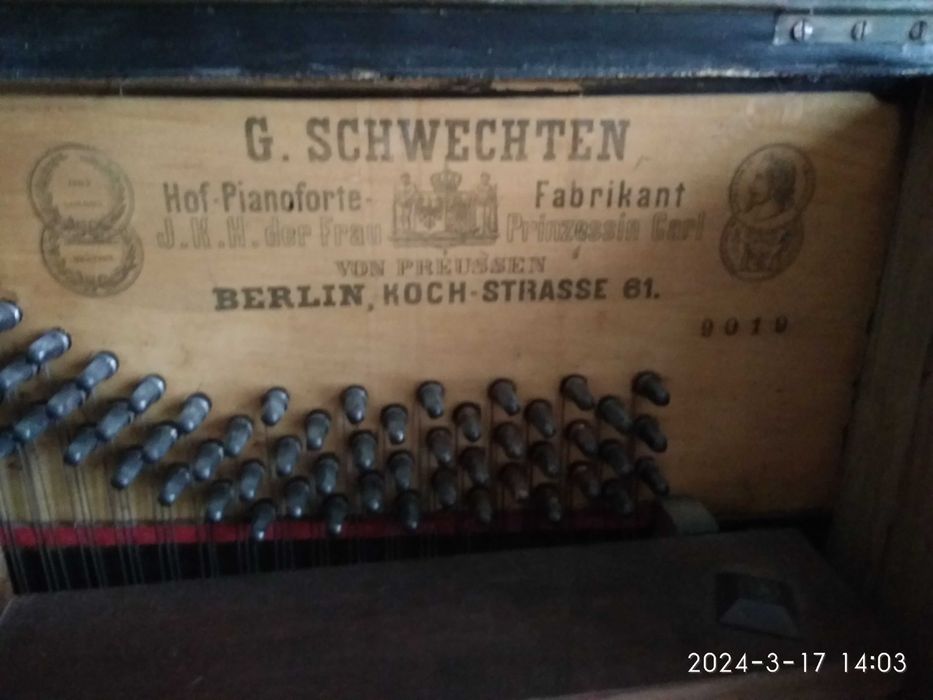 Pianino niemieckie G. Schwechten