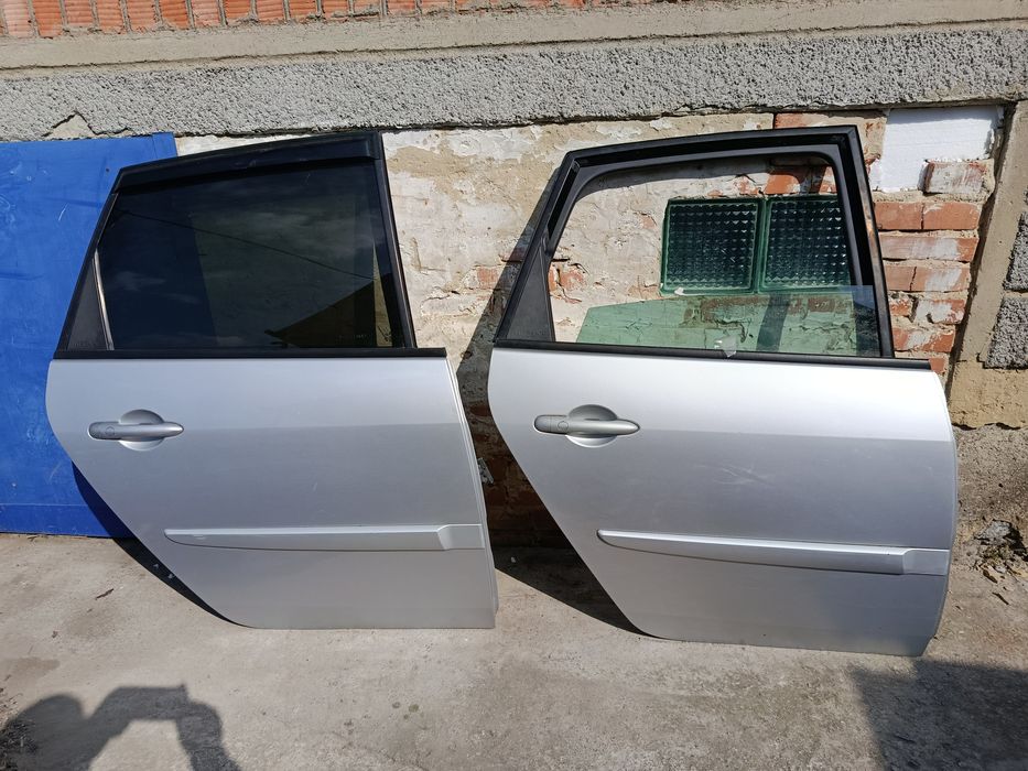 Дверь задняя правая  колір TED69  RENAULT SCENIC 2 2006-2009