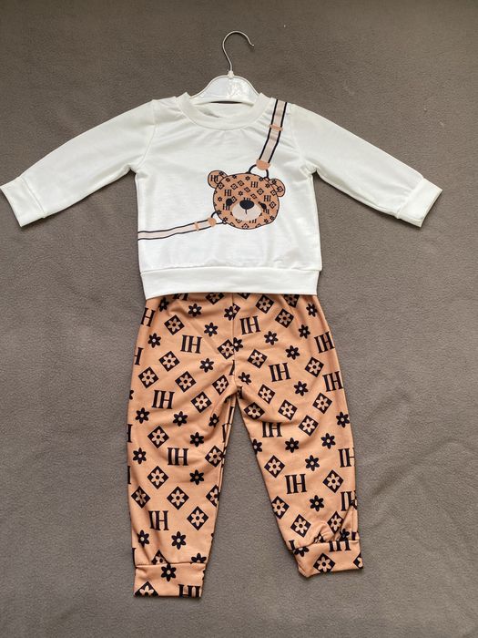 Стильний костюм для малюка