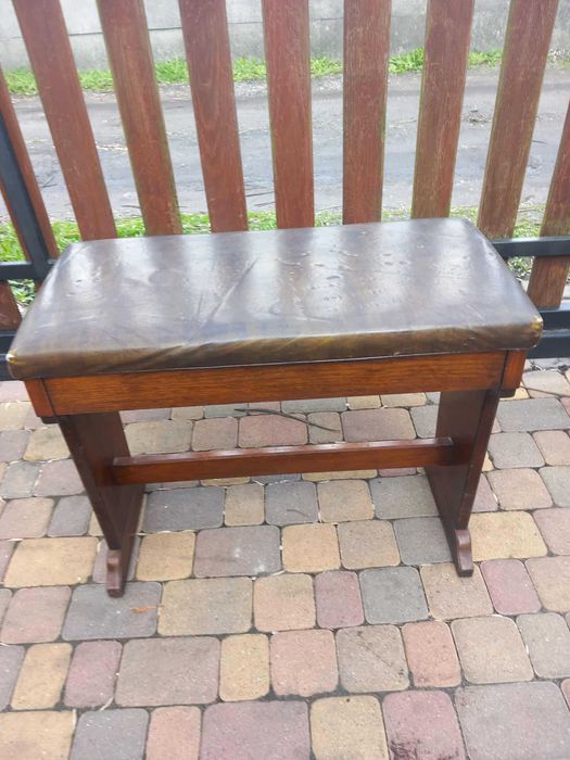 Ławka -stołek do pianina