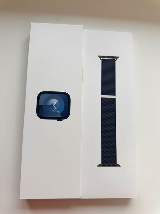 Продам Apple Watch series 9  Midnight Aluminium Case 45mm