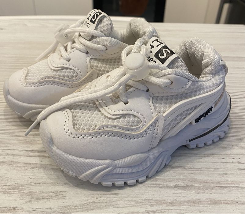 Кросівки дитячі 22 розмір 14 см