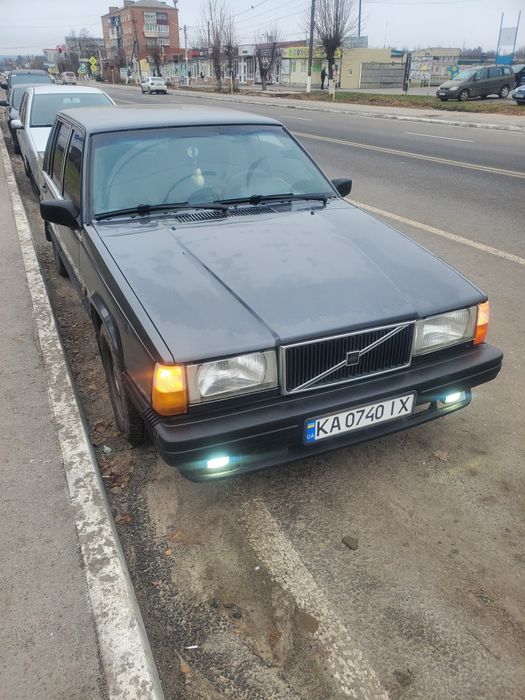 Продам Volvo 740GL