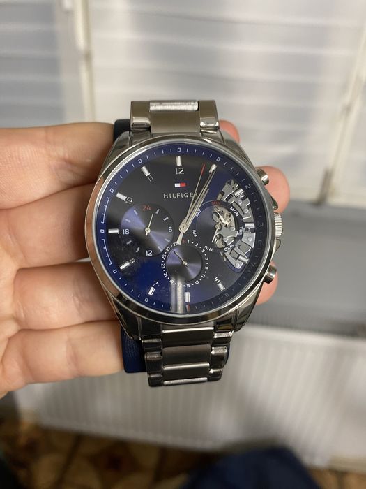 Zegarek meski Tommy Hilfiger Baker Open Heart - srebrny, 43 mm