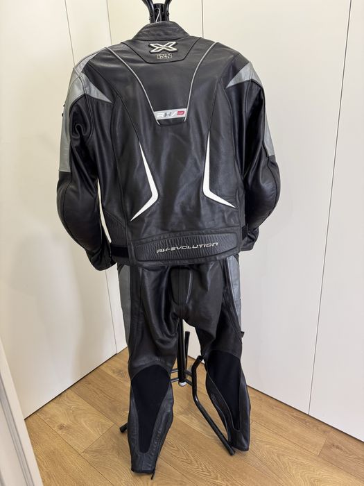 Conjunto IXS de couro - tam 52