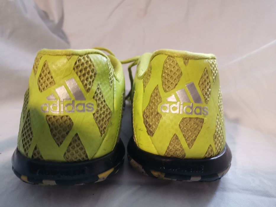 Buty sportowe, typ adidas