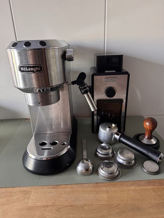 Delonghi EC685 e Moinho de cafe Delonghi KG89