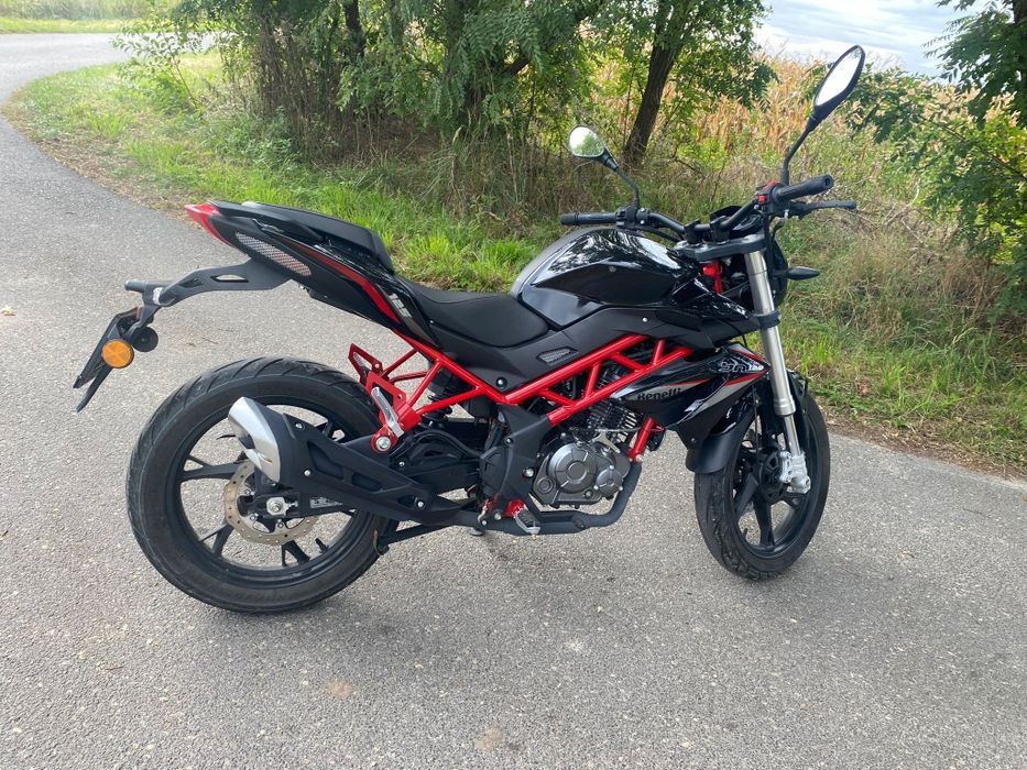 Motor benelli  bn125