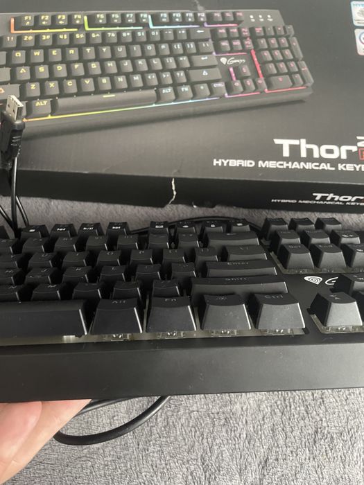klawiatura mechaniczna Genesis Thor 200 RGB